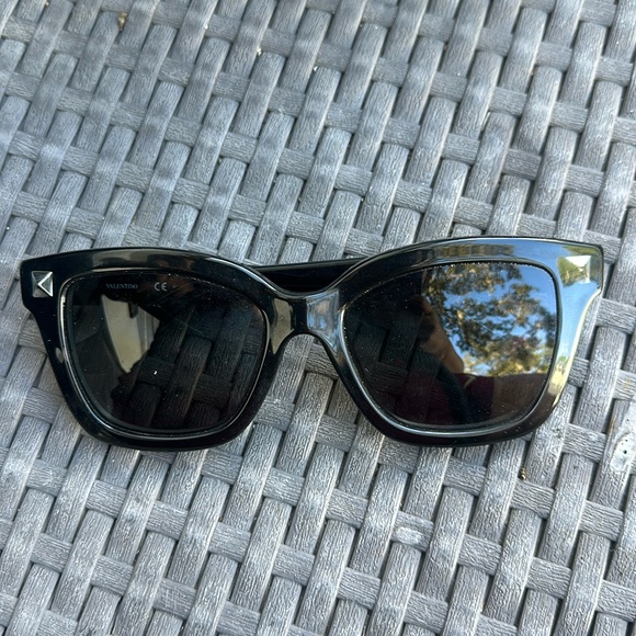 VALENTINO - Picture 1 of 5